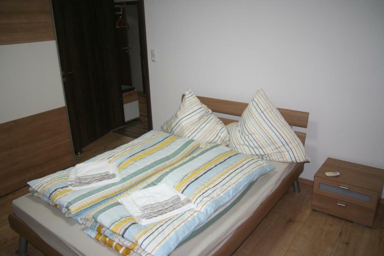 Privat Unterkunft Schreiber Winterbach  Esterno foto